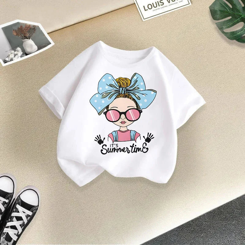 Детска тениска Summer girl https://satmoda.com/products/детска-тениска-summer-girl Детска тениска със забавен принт за всяко малко приключение. Мека и дишаща, за комфорт през целия ден.