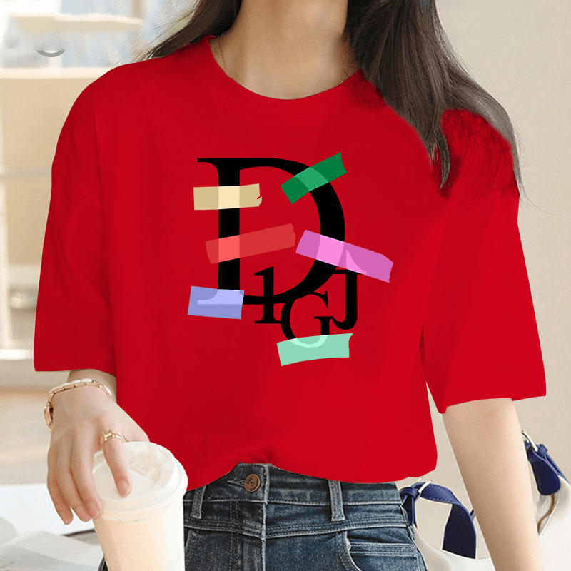 Дамска тениска DIGT - SatModa. https://satmoda.com/products/дамска-тениска-digt Дамска тениска със стилен дизайн и висококачествени материали. Отличен избор за ежедневието и спорт. Подходяща за разнообразни поводи и комбинации.