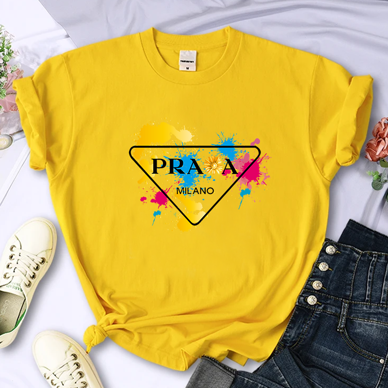 Дамска тениска Prad Colorful - SatModa https://satmoda.com/products/дамска-тениска-prad-colorful Дамска тениска със стилен дизайн и висококачествени материали. Отличен избор за ежедневието и спорт. Подходяща за разнообразни поводи и комбинации.