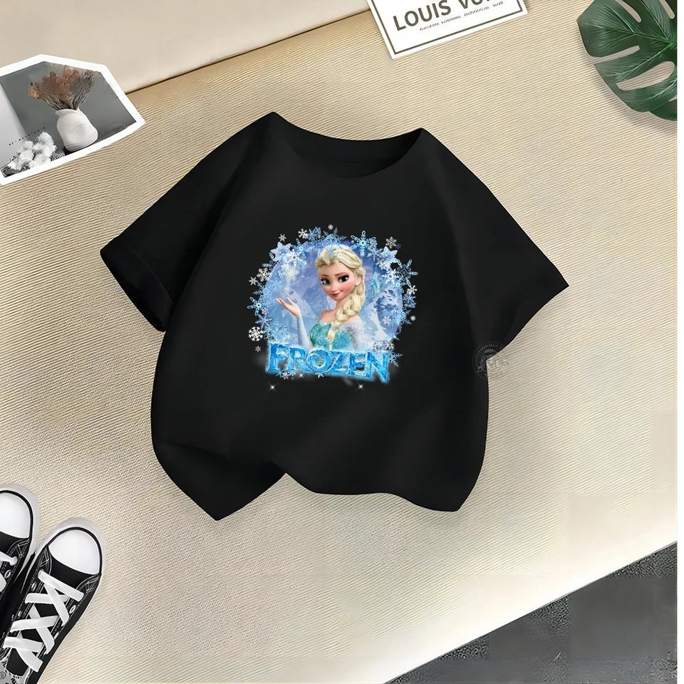 Детска тениска Frozen - SatModa https://satmoda.com/products/детска-тениска-frozen Детска тениска със забавен принт за всяко малко приключение. Мека и дишаща, за комфорт през целия ден.