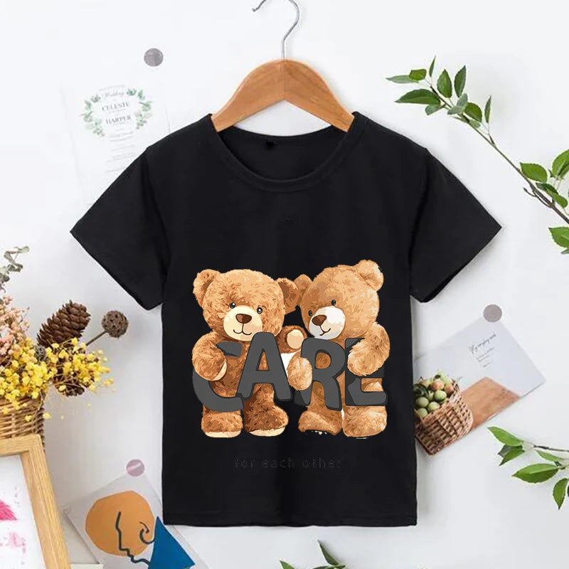 Детска тениска Each Other - SatModa https://satmoda.com/products/детска-тениска-each-other Детска тениска със забавен принт за всяко малко приключение. Мека и дишаща, за комфорт през целия ден.