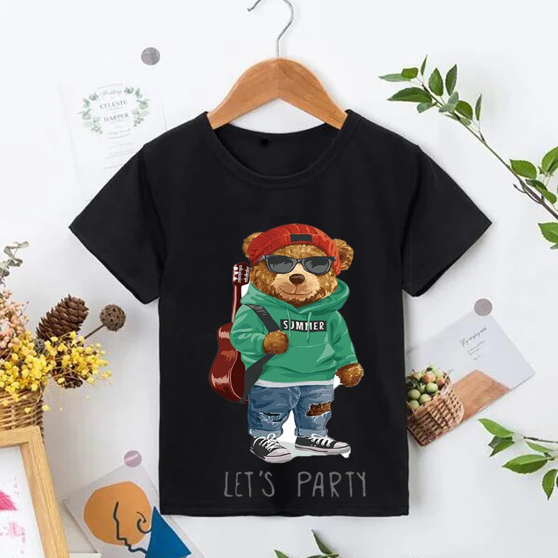 Детска тениска Let's Party - SatModa https://satmoda.com/products/детска-тениска-lets-party-1 Детска тениска със забавен принт за всяко малко приключение. Мека и дишаща, за комфорт през целия ден.