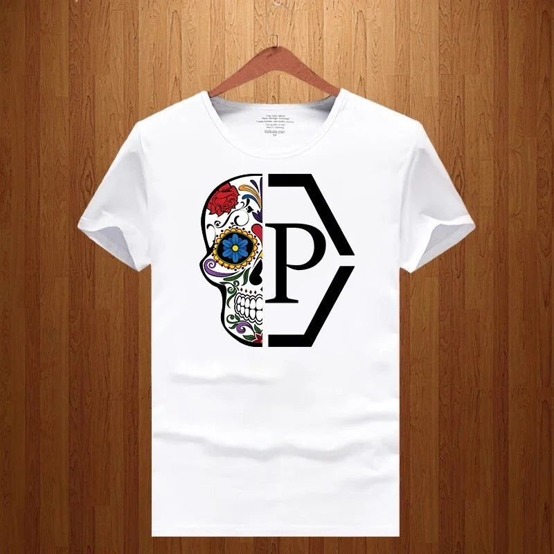 Мъжка тениска F.P Head - SatModa https://satmoda.com/products/мъжка-тениска-f-p-head Модерна мъжка тениска с обло деколте и свободна кройка. Материята на тениската е изключително мека и осигурява максимален комфорт през летните дни. Съчетава...