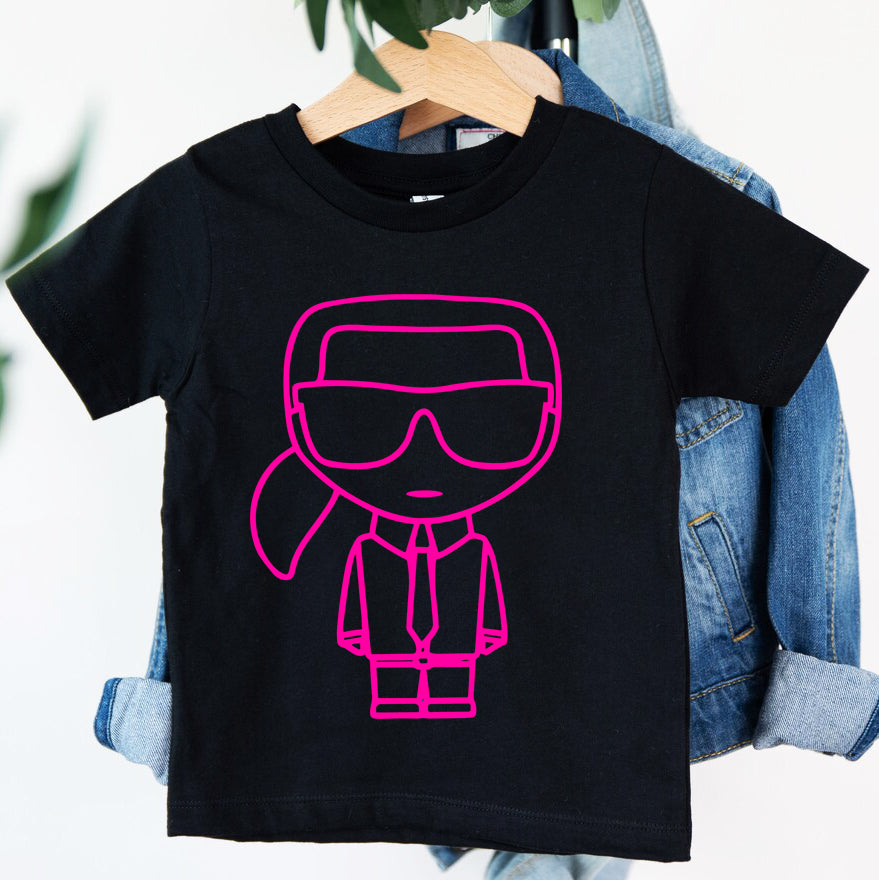 Детска тениска Karl Neon - SatMod https://satmoda.com/products/детска-тениска-karl-neon Детска тениска със забавен принт за всяко малко приключение. Мека и дишаща, за комфорт през целия ден.