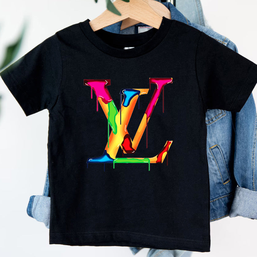 SatModa SatModa https://satmoda.com › products › детска-тениска-lv-color Детска тениска LV Color / SatModa Детска тениска със забавен принт за всяко малко приключение. Мека и дишаща, за комфорт през целия ден. BGN 23.60