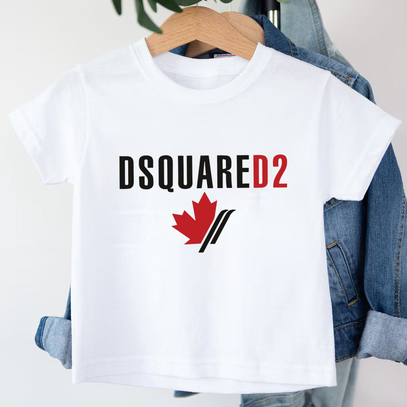 Детска тениска Dsq *Red - SatModa https://satmoda.com/products/детска-тениска-dsq-red Детска тениска със забавен принт за всяко малко приключение. Мека и дишаща, за комфорт през целия ден.