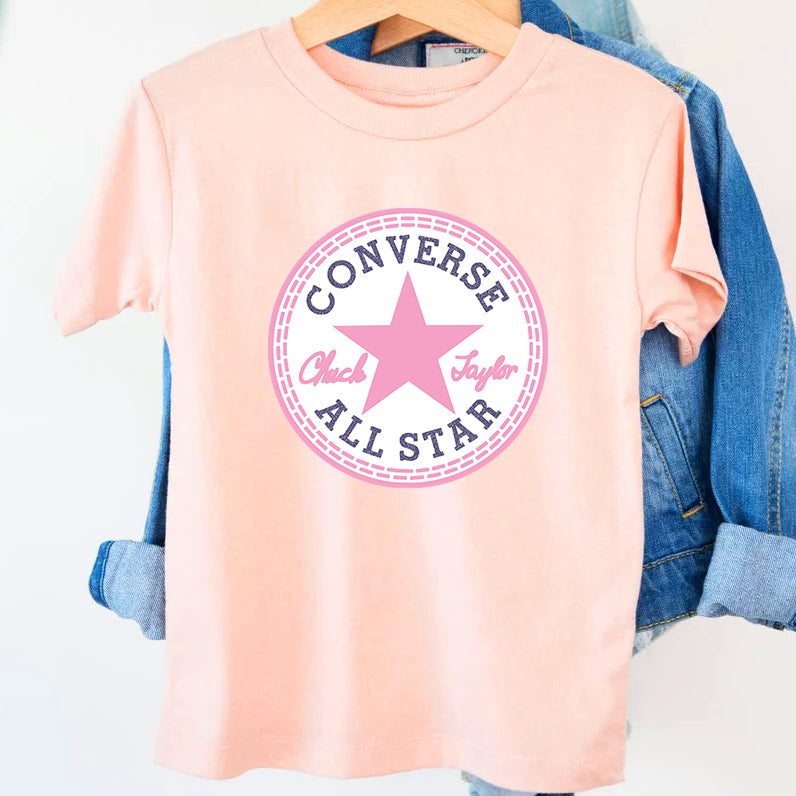 SatModa SatModa https://satmoda.com › products › детска-тениска-converse Детска тениска Converse / SatModa Детска тениска със забавен принт за всяко малко приключение. Мека и дишаща, за комфорт през целия ден. BGN 23.60
