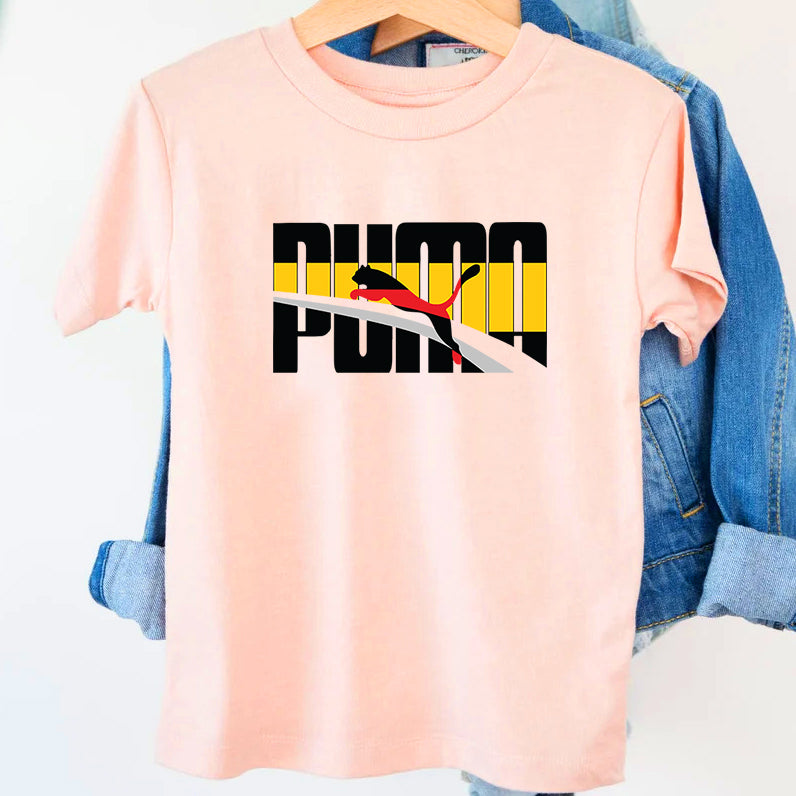 SatModa SatModa https://satmoda.com › products › детска-тениска-black-puma Детска тениска Black Puma / SatModa Детска тениска със забавен принт за всяко малко приключение. Мека и дишаща, за комфорт през целия ден. BGN 23.60