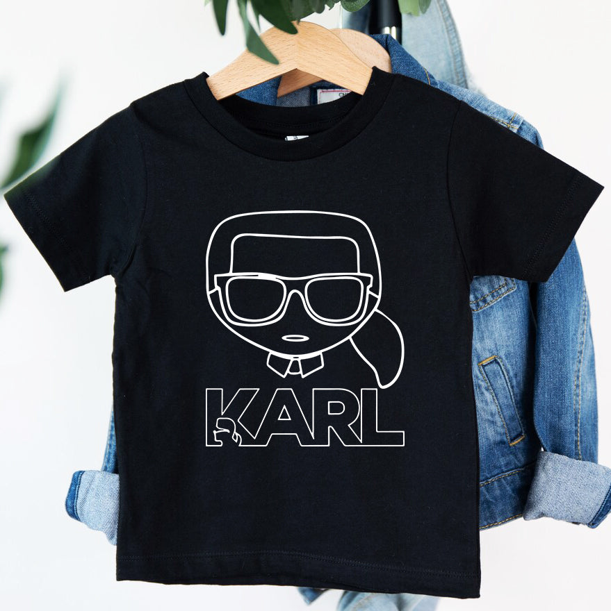 Детска тениска Karl Lagerfeld - SatMod https://satmoda.com/products/детска-тениска-karl-lagerfeld Детска тениска със забавен принт за всяко малко приключение. Мека и дишаща, за комфорт през целия ден.