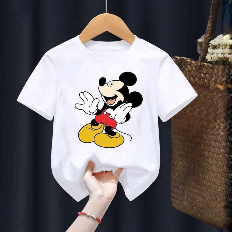 Детска тениска Mickey Laughs - SatModa. https://satmoda.com/products/детска-тениска-mickey-laughs Детска тениска със забавен принт за всяко малко приключение. Мека и дишаща, за комфорт през целия ден.
