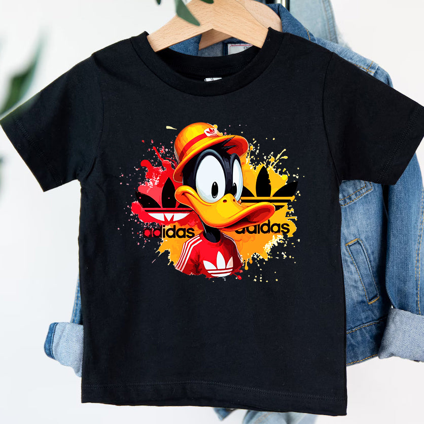 SatModa SatModa https://satmoda.com › products › детска-тениска-adidas-duk Детска тениска Adidas Duk / SatModa Детска тениска със забавен принт за всяко малко приключение. Мека и дишаща, за комфорт през целия ден. BGN 23.60