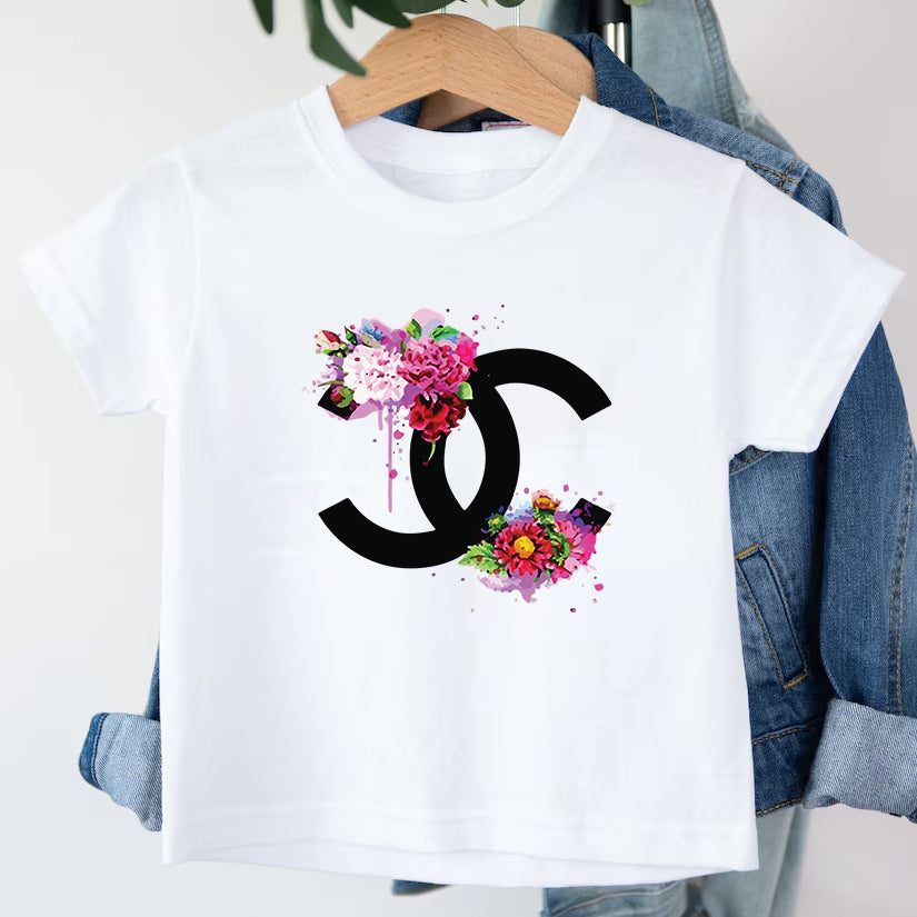 Детска тениска Chanel Flowers https://satmoda.com/products/детска-тениска-chanel-flowers Детска тениска със забавен принт за всяко малко приключение. Мека и дишаща, за комфорт през целия ден.