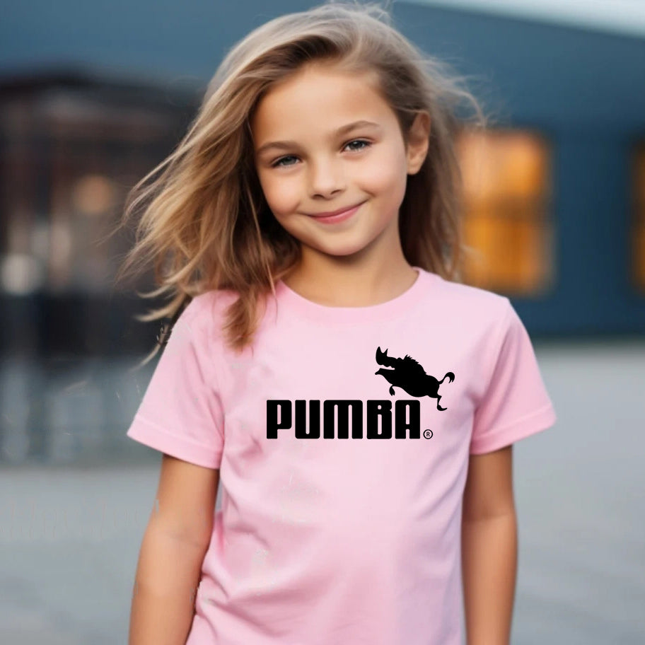 SatModa SatModa https://satmoda.com › products › детска-тениска-pumba Детска тениска Pumba - SatModa Детска тениска със забавен принт за всяко малко приключение. Мека и дишаща, за комфорт през целия ден. BGN 23.60