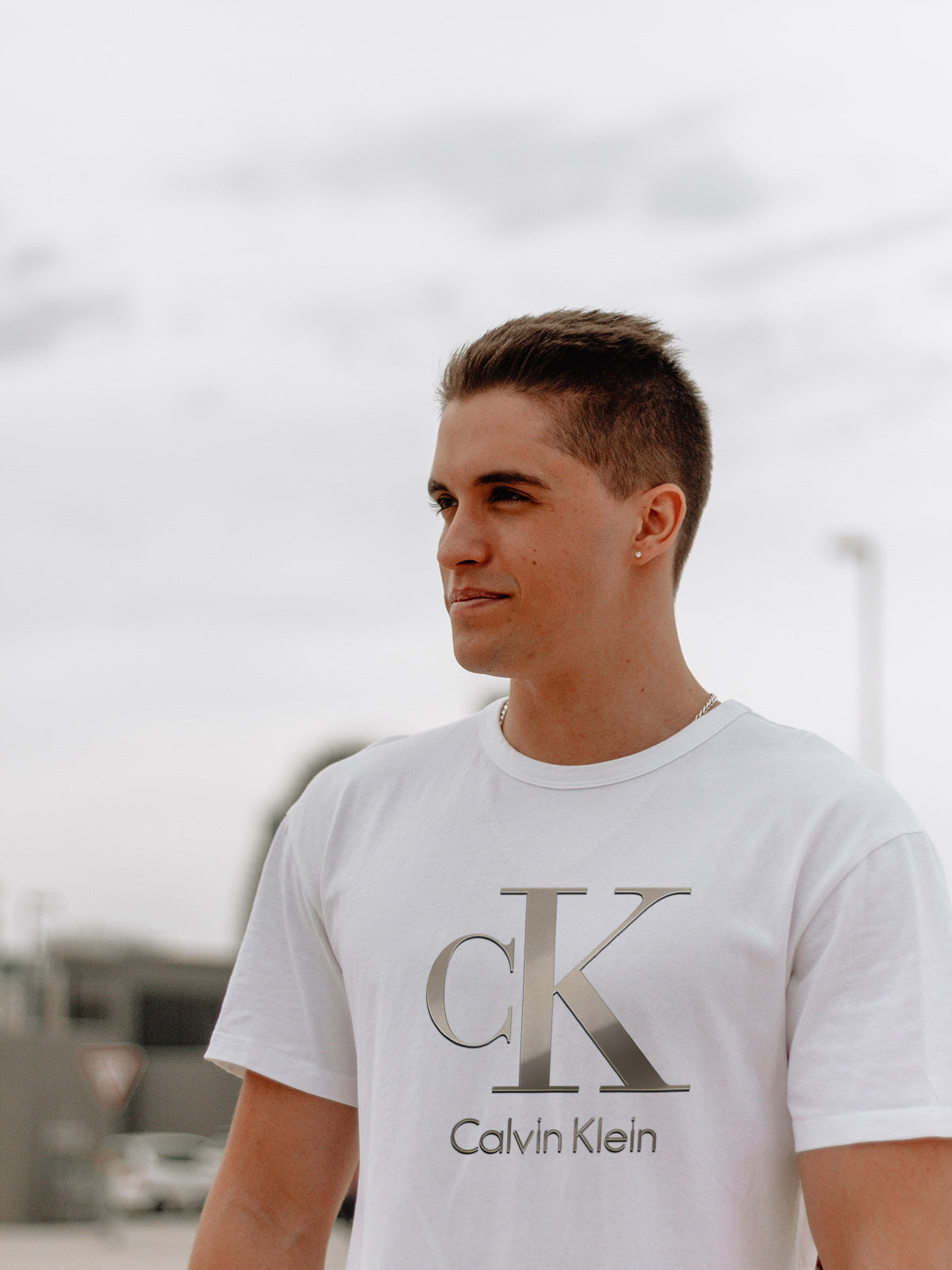 Мъжка тениска Ck Silver / SatModa
Модерна мъжка тениска с обло деколте и свободна кройка. Материята на тениската е изключително мека и осигурява максимален комфорт през летните дни. Съчетава...