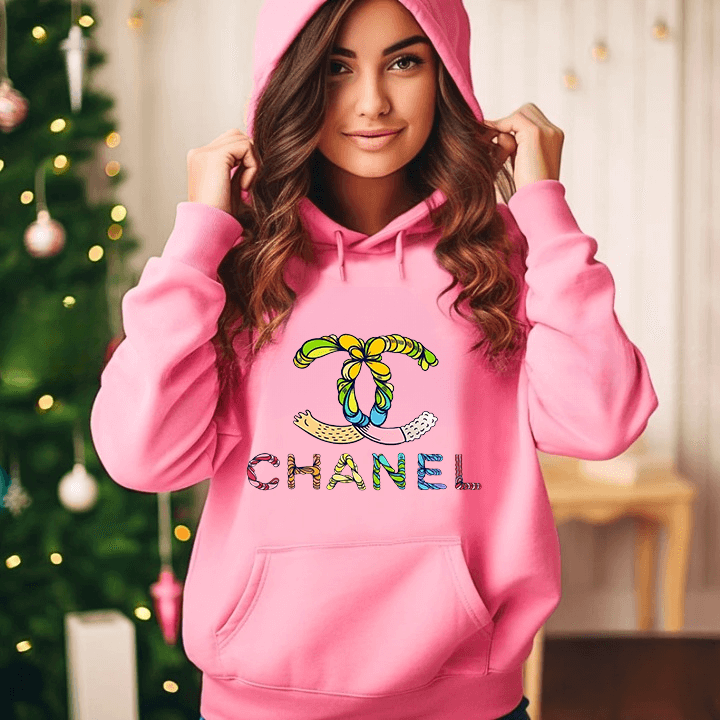 SatModa
SatModa
https://satmoda.com › products › дамски-суичър-chanel-color
Дамски суитчър PChanel Color / SatModa
Ефектен дамски суичър с качулка и връзки.Материята на суичъра е изключително мека и приятна.Осигурява максимален комфорт и топлина през зимните дни.Памучна вата
BGN 45.00
