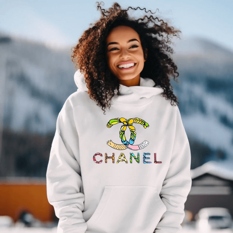 SatModa
SatModa
https://satmoda.com › products › дамски-суичър-chanel-color
Дамски суитчър PChanel Color / SatModa
Ефектен дамски суичър с качулка и връзки.Материята на суичъра е изключително мека и приятна.Осигурява максимален комфорт и топлина през зимните дни.Памучна вата
BGN 45.00