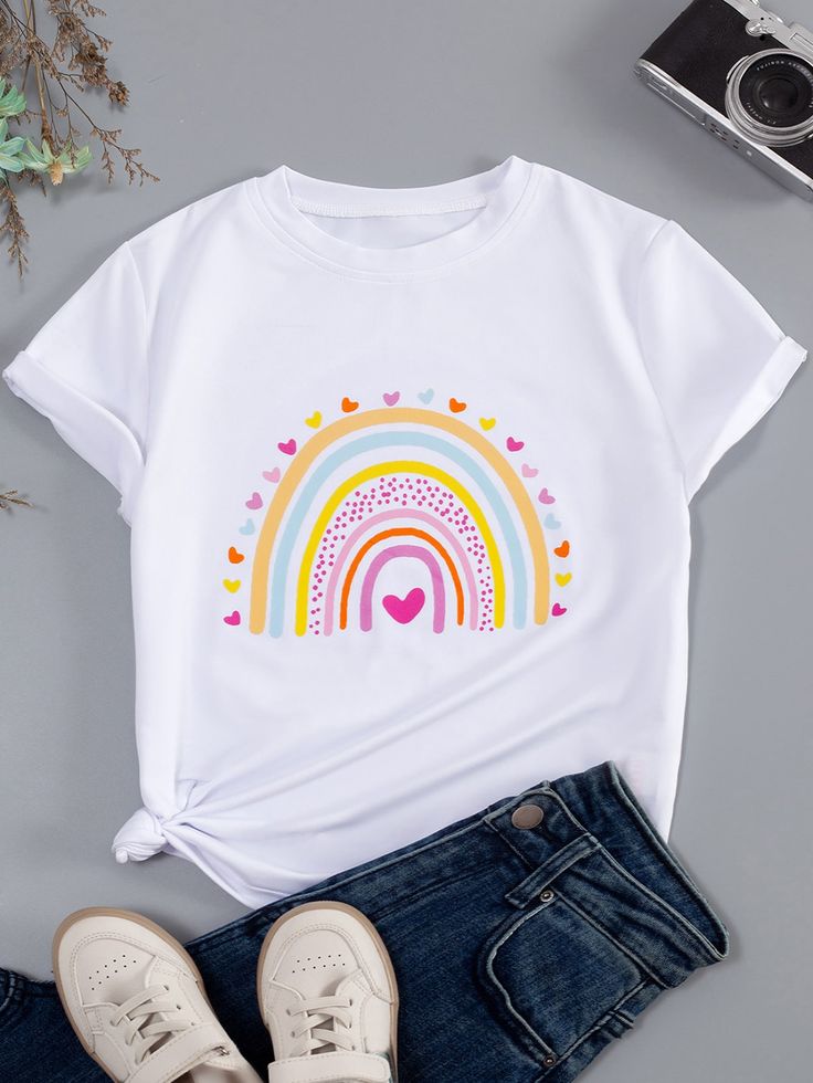 Детска тениска Rainbow https://satmoda.com/products/детска-тениска-rainbow Детска тениска със забавен принт за всяко малко приключение. Мека и дишаща, за комфорт през целия ден.