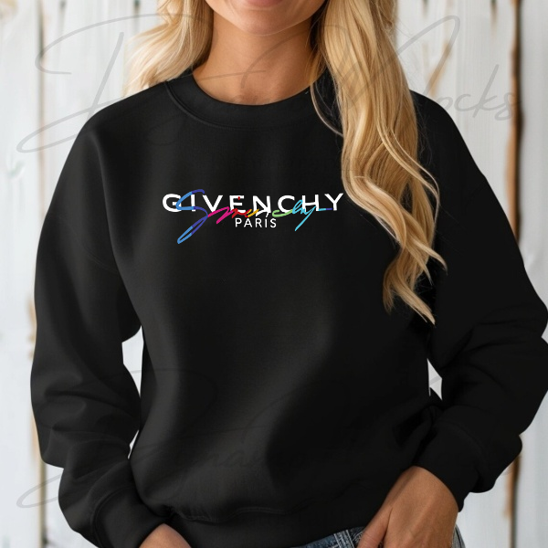 SatModa
SatModa
https://satmoda.com › products › дамска-блуза-givenchy-paris
Дамска блуза Givenchy Paris/SatModa
Ватирана блуза с обло деколте и свободна кройка. Материята на блузата е изключително мека и приятна. Осигурява максимален комфорт и топлина през зимните дни.
BGN 36.00
