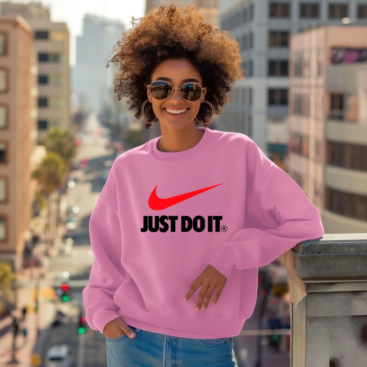 SatModa
SatModa
https://satmoda.com › products › дамска-блуза-nike
Дамска блуза Nike / SatModa .
Ватирана блуза с обло деколте и свободна кройка. Материята на блузата е изключително мека и приятна. Осигурява максимален комфорт и топлина през зимните дни.
BGN 37.00