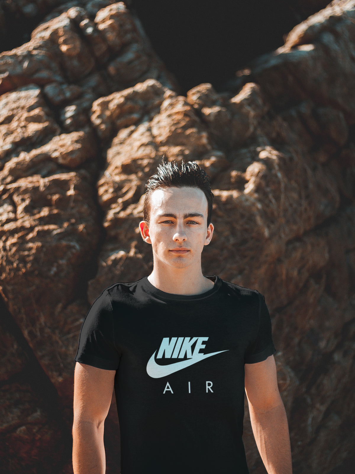 Мъжка тениска Nike Logo / SatModa
Модерна мъжка тениска с обло деколте и свободна кройка. Материята на тениската е изключително мека и осигурява максимален комфорт през летните дни. Съчетава...
