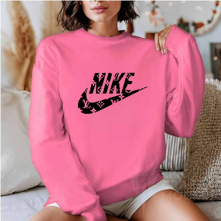 SatModa
SatModa
https://satmoda.com › products › дамска-блуза-nike-l-v-black
Дамска блуза Nike L.V. Black / SatModa
Ватирана блуза с обло деколте и свободна кройка. Материята на блузата е изключително мека и приятна. Осигурява максимален комфорт и топлина през зимните дни.
BGN 37.00