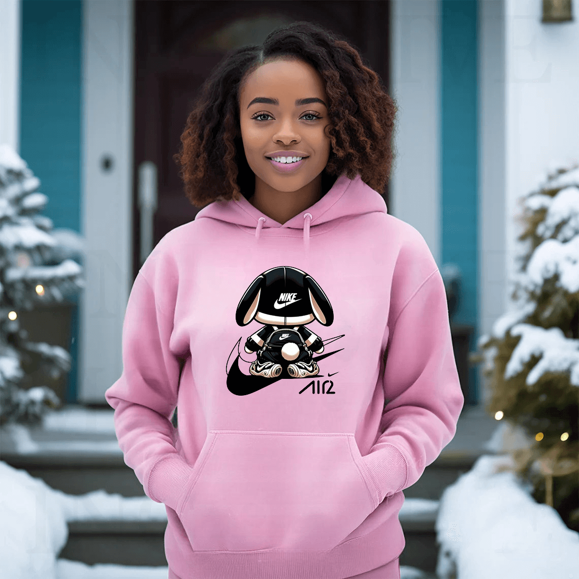SatModa
SatModa
https://satmoda.com › products › дамски-суичър-pufy
Дамски суитчър Pufy / SatModa
Ефектен дамски суичър с качулка и връзки.Материята на суичъра е изключително мека и приятна.Осигурява максимален комфорт и топлина през зимните дни.Памучна вата
BGN 45.00