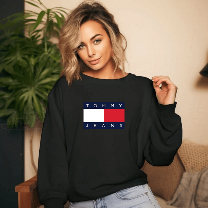 Дамска блуза Tommy Blue / SatModa
Ватирана блуза с обло деколте и свободна кройка. Материята на блузата е изключително мека и приятна. Осигурява максимален комфорт и топлина през зимните дни.
BGN 37.00