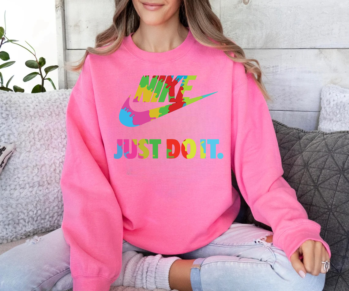 SatModa
SatModa
https://satmoda.com › products › дамска-блуза-colorful-nike
Дамска блуза Colorful Nike/SatModa
Ватирана блуза с обло деколте и свободна кройка. Материята на блузата е изключително мека и приятна. Осигурява максимален комфорт и топлина през зимните дни.
BGN 36.00