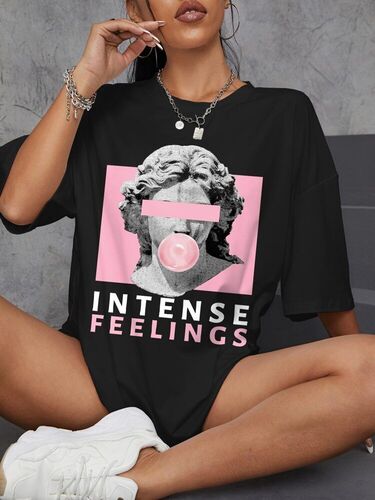 Дамска тениска Oversize Intense Feelings черна — 100% памук, размери XS-XXL | SatModa