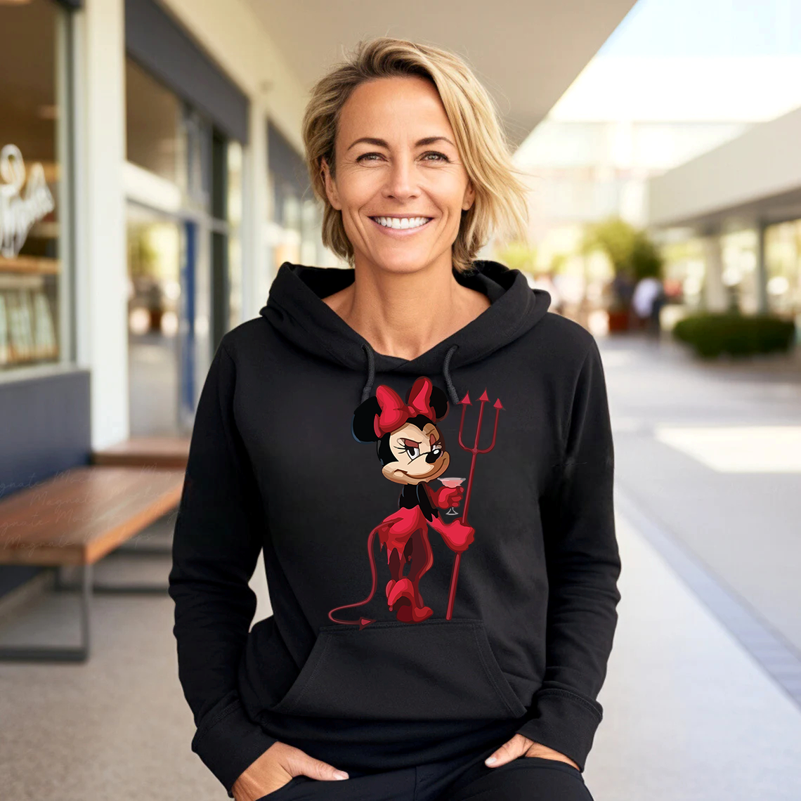 SatModa
SatModa
https://satmoda.com › products › дамски-суичър-minnie-the-devil
Дамски суитчър Minnie the Devil- SatModa
Ефектен дамски суичър с качулка и връзки.Материята на суичъра е изключително мека и приятна.Осигурява максимален комфорт и топлина през зимните дни.Памучна вата
BGN 45.00