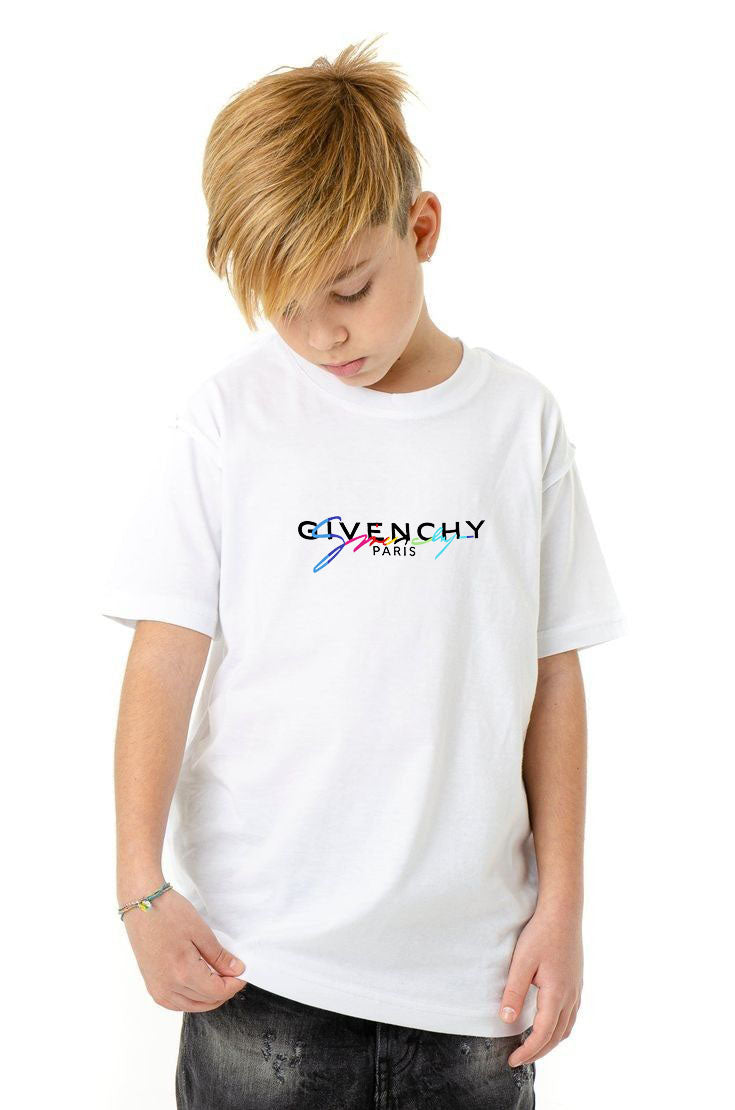 Детска тениска Givenchy - SatModa
Детска тениска със забавен принт за всяко малко приключение. Мека и дишаща, за комфорт през целия ден.
BGN 23.90
