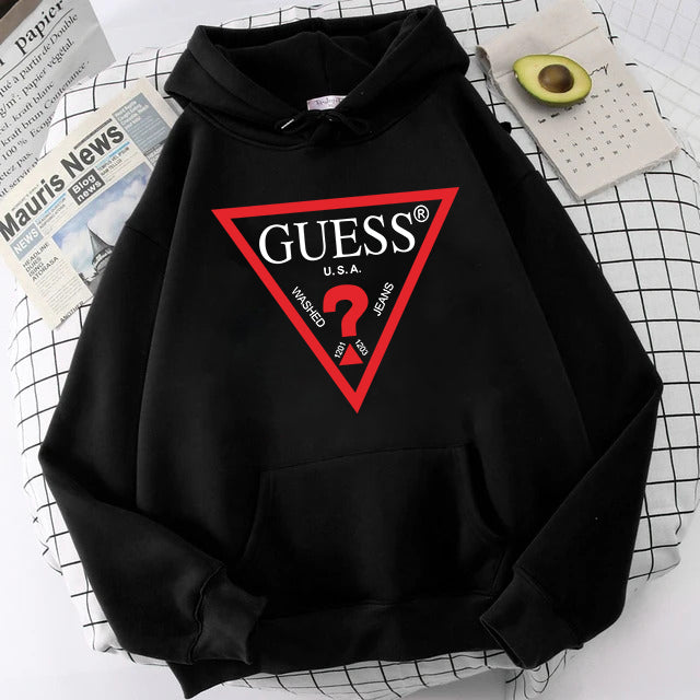 Дамски суитчър G Black - SatModa https://satmoda.com/products/дамски-суичър-g-black Ефектен дамски суичър с качулка и връзки.Материята на суичъра е изключително мека и приятна.Осигурява максимален комфорт и топлина през зимните дни.Памучна вата
