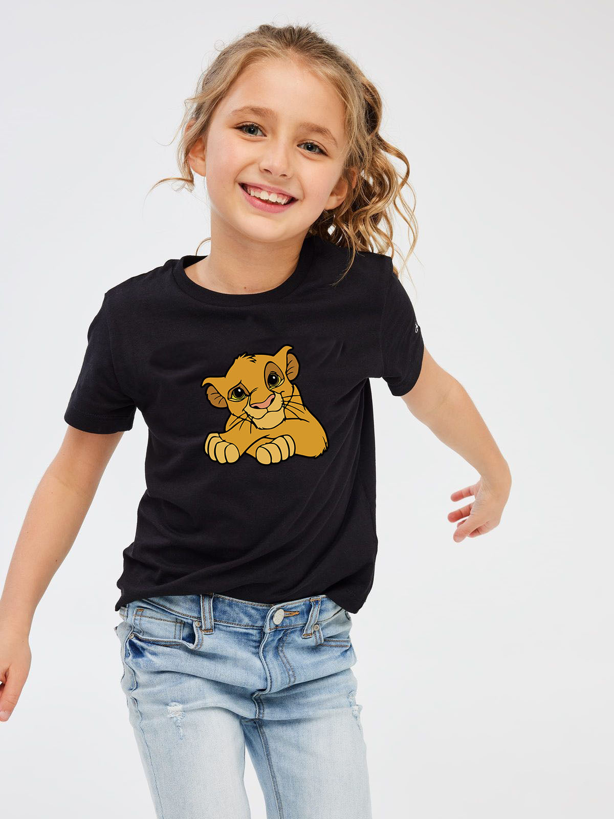 Детска тениска Hakuna Matata Simba
Детска тениска със забавен принт за всяко малко приключение. Мека и дишаща, за комфорт през целия ден.
BGN 23.90