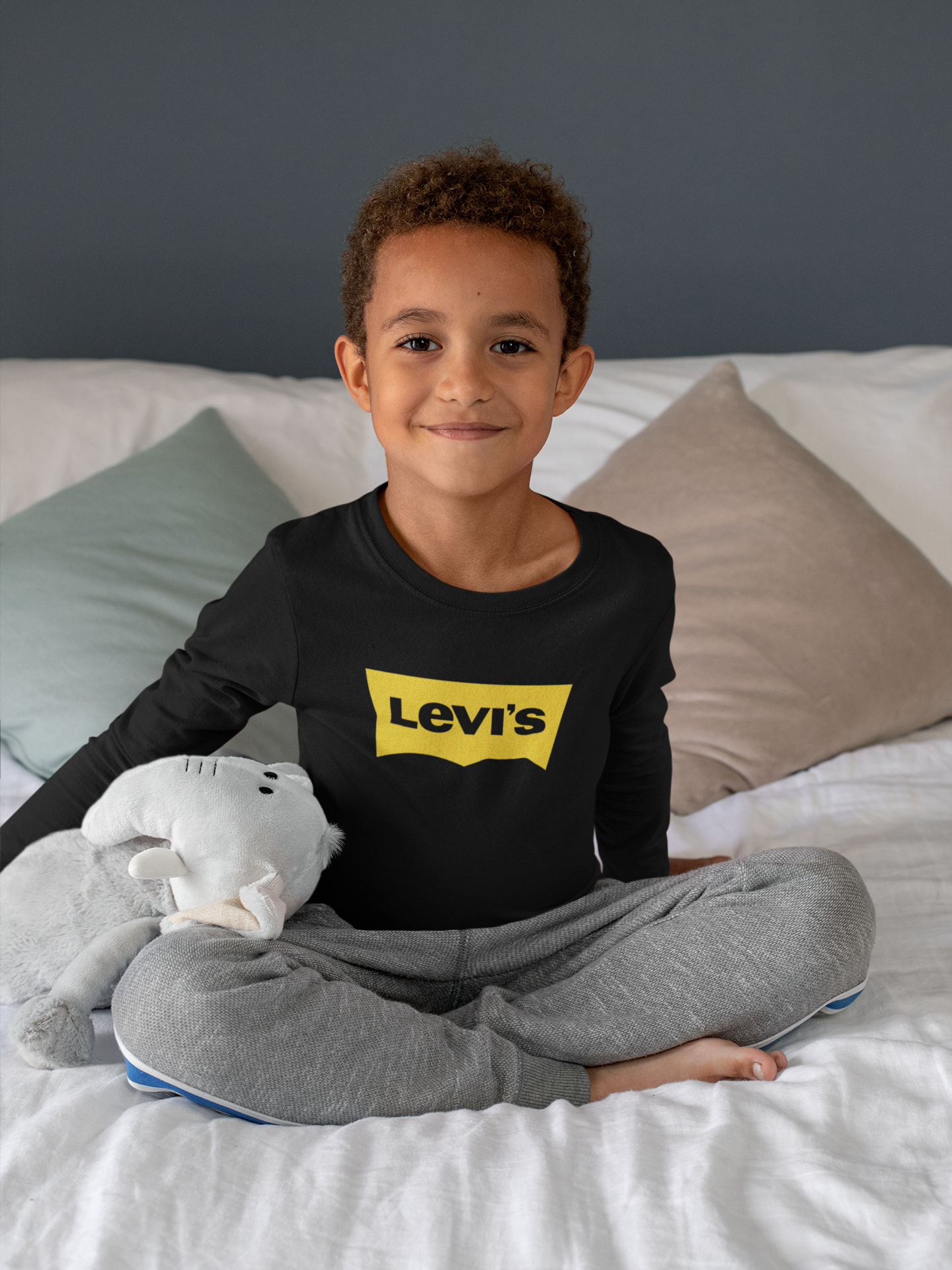 Детска блуза Levi's Yellow / SatModa.
Мека памучна блуза за деца, идеална за всекидневна употреба. Дишаща, хипоалергенна и удобна. Доставка в цялата страна. Размери 3-12 г. Пастелни цветове.
BGN 26.60