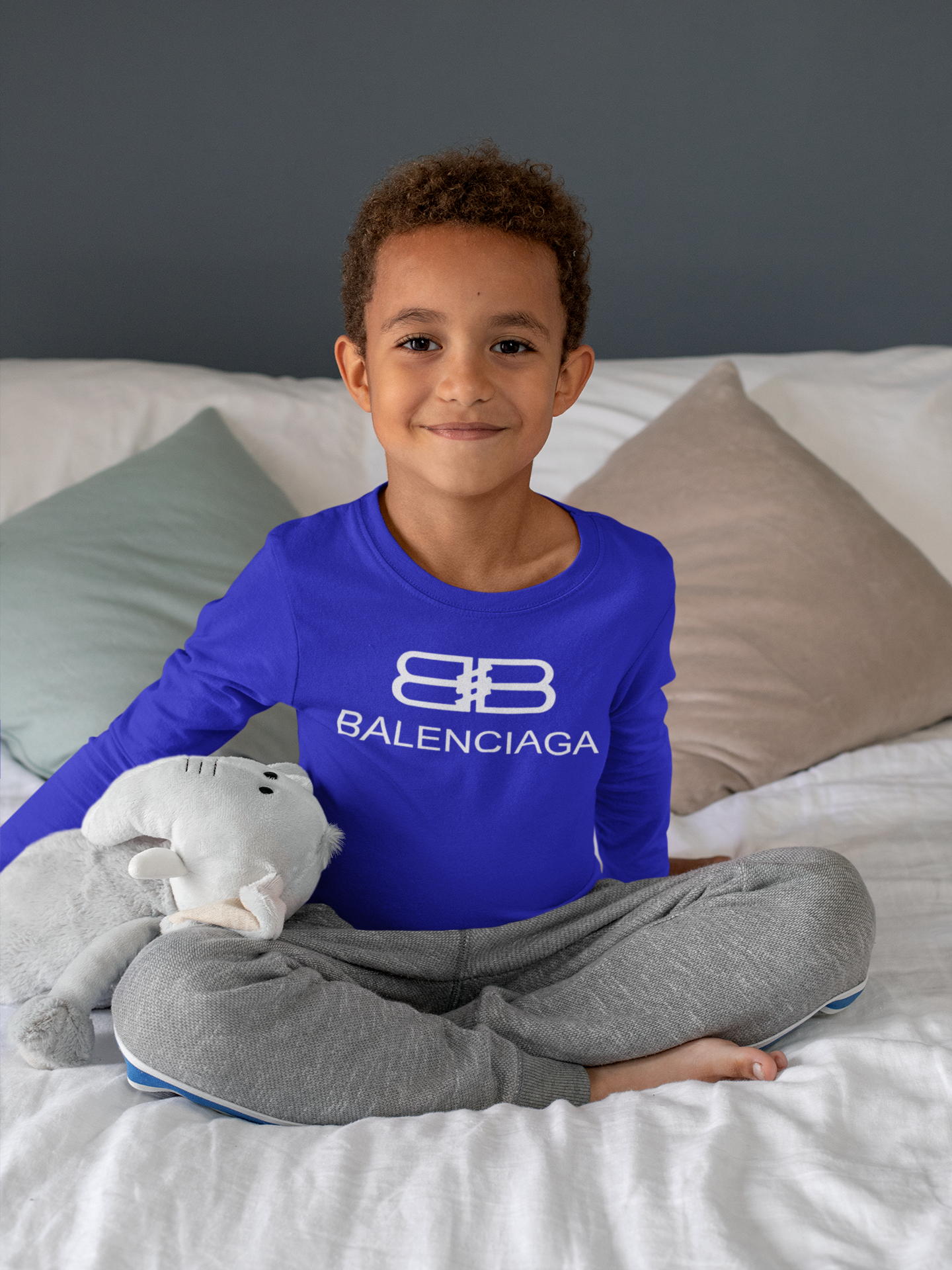 Детска блуза Balenciaga Classic / SatModa
Мека памучна блуза за деца, идеална за всекидневна употреба. Дишаща, хипоалергенна и удобна. Доставка в цялата страна. Размери 3-12 г. Пастелни цветове.
BGN 26.60