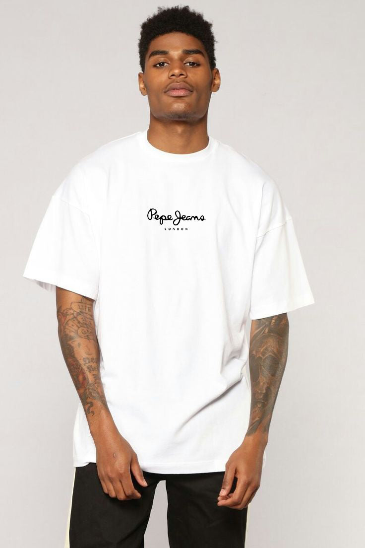 Мъжка тениска Oversize Pepe Jeans
Тениска с обло деколте и свободна кройка. Материята на тениската е изключително мека и осигурява максимален комфорт през летните дни. Съчетава се добре с елеган…
BGN 36.90