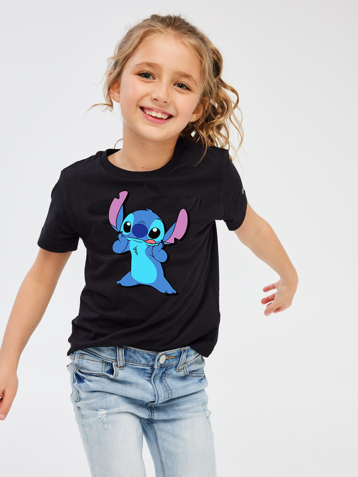 Детска тениска Stitch yummi
Детска тениска със забавен принт за всяко малко приключение. Мека и дишаща, за комфорт през целия ден.
BGN 23.90