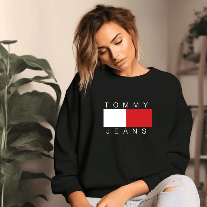 SatModa
SatModa
https://satmoda.com › products › дамска-блуза-tommy
Дамска блуза Tommy / SatModa
Ватирана блуза с обло деколте и свободна кройка. Материята на блузата е изключително мека и приятна. Осигурява максимален комфорт и топлина през зимните дни.
BGN 37.00
