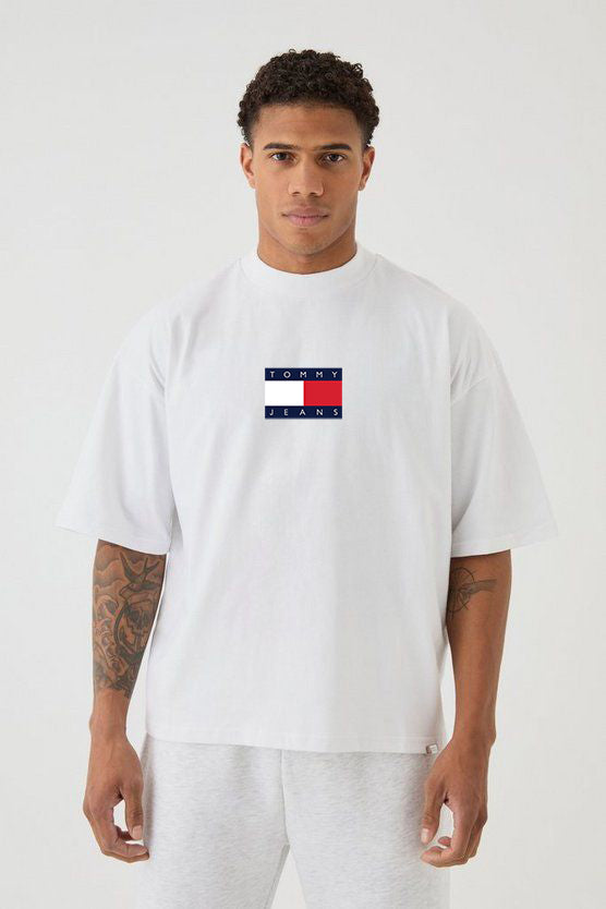 Мъжка тениска Oversize Tommy .
Тениска с обло деколте и свободна кройка. Материята на тениската е изключително мека и осигурява максимален комфорт през летните дни. Съчетава се добре с елеган…
BGN 36.90