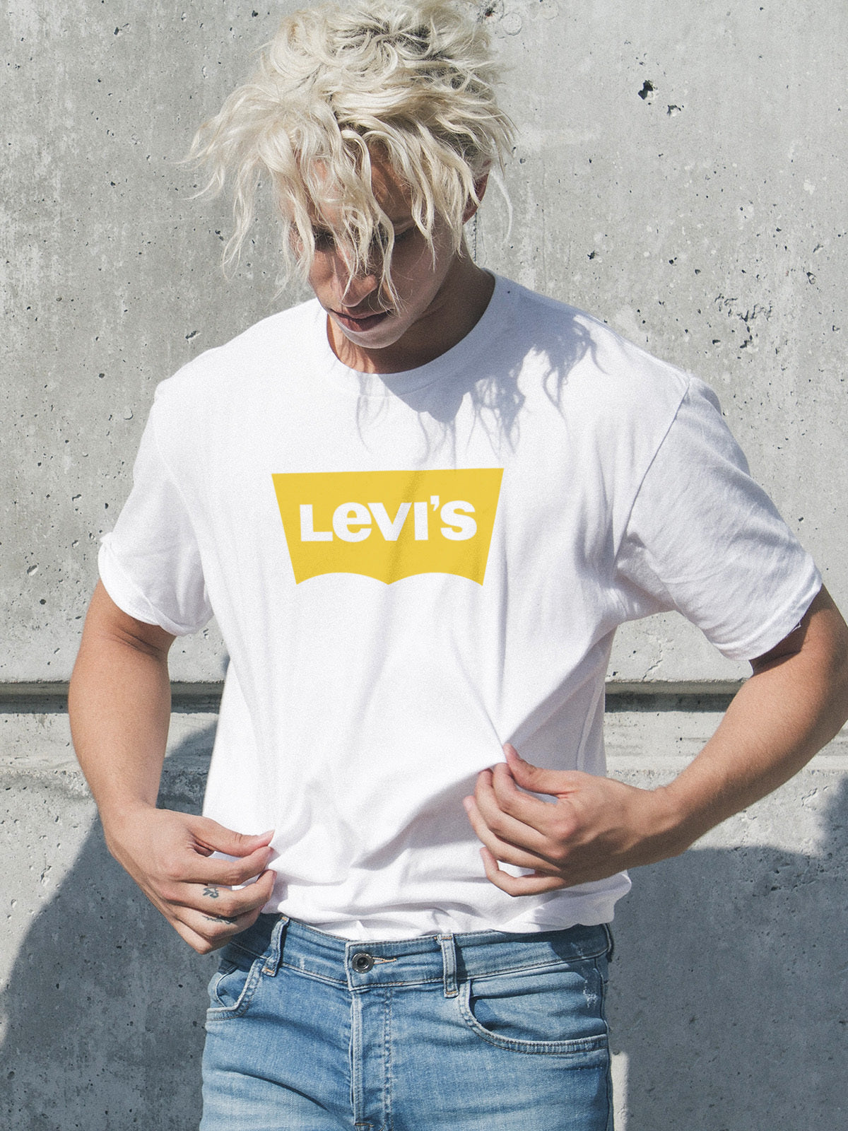 Мъжка тениска Levis Yellow
Модерна мъжка тениска с обло деколте и свободна кройка. Материята на тениската е изключително мека и осигурява максимален комфорт през летните дни. Съчетава...
BGN 26.99