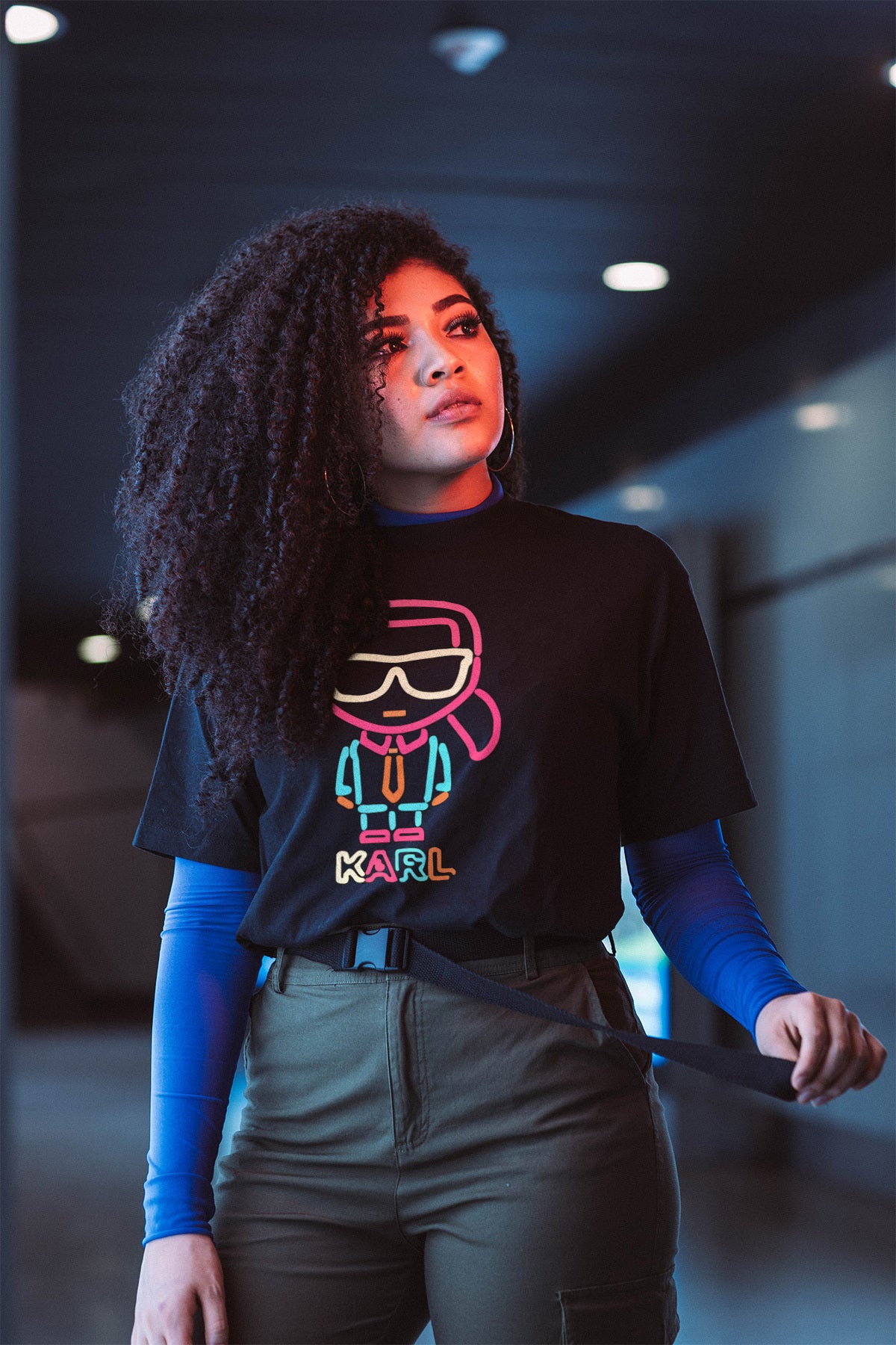 Дамска тениска Karl colorful
Дамска Тениска с обло деколте и свободна кройка. Материята на тениската е изключително мека и осигурява максимален комфорт. Тениската е изработена от 100% памук
BGN 24.90