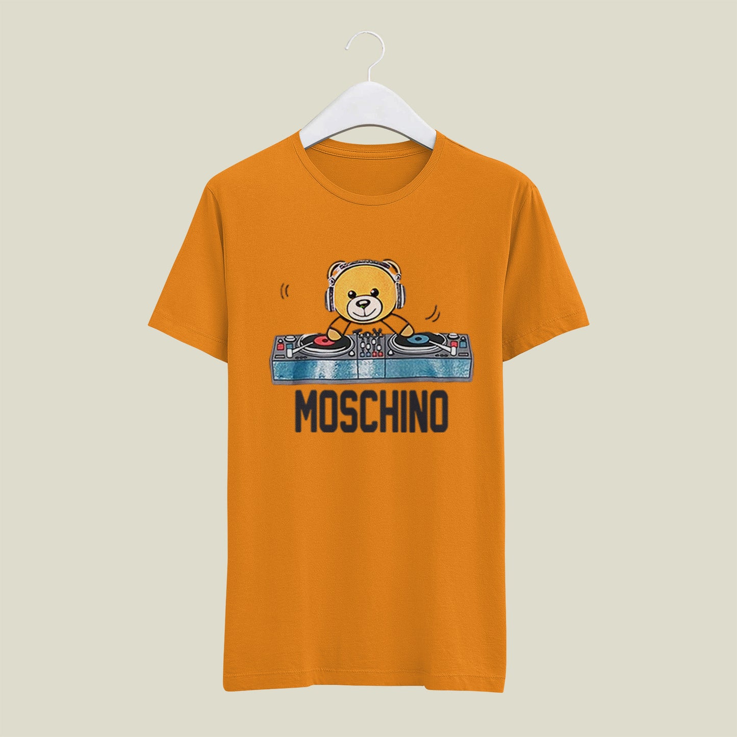 Дамска тениска Moohino bear dtg
Дамска тениска с обло деколте и свободна кройка. Тениската е изключително мека и осигурява максимален комфорт през летните дни.Тениската е изработена 100% памук
BGN 24.90