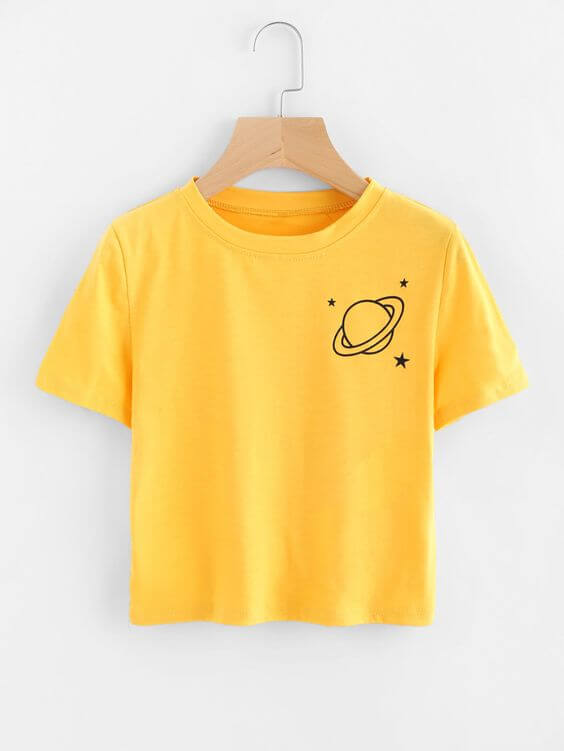 Кроп Топ Planet*yellow - SatModa... https://satmoda.com/products/кроп-топ-planet-yellow Кроп Топ тениска с обло деколте и свободна кройка. Материята на тениските е изключително мека и осигурява максимален комфорт през летните дни. 100% памук.