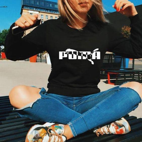 Дамска блуза Puma dtg https://saДамска блуза Puma в пет цвята https://satmoda.com/products/дамска-блуза-puma-dtg Блуза с обло деколте и свободна кройка. Материята на блузата е изключително мека и приятна. Осигурява максимален комфорт и топлина през зимните дни. 100% памук