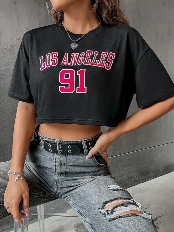 Кроп Топ Los Angeles - SatModa https://satmoda.com/products/los-angeles-дамска-тениска-кроп-топ-crop-top Дамска Тениска, кроп топ, с обло деколте и свободна кройка. Материята на тениската е изключително мека и осигурява максимален комфорт през летните дни.Материя: Памук