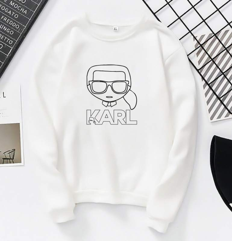 Дамска блуза Karl Abtstract https://satmoda.com/products/дамска-блуза-karl-abtstract Блуза с обло деколте и свободна кройка. Материята на блузата е изключително мека и приятна. Осигурява максимален комфорт и топлина през зимните дни. 100% памук