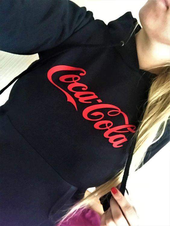 CocaCola https://satmoda.com/products/cocacola модерен-дамски-суичър-с-надпис Модерен дамски суичър с надпис100% памук