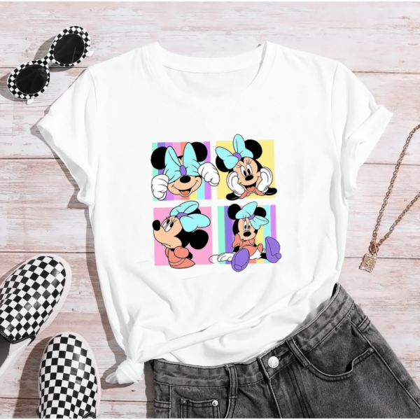 Дамска тениска Minnie SatModa https://satmoda.com/products/дамска-тениска-minnie Дамска тениска с обло деколте и свободна кройка. Тениската е изключително мека и осигурява максимален комфорт през ле