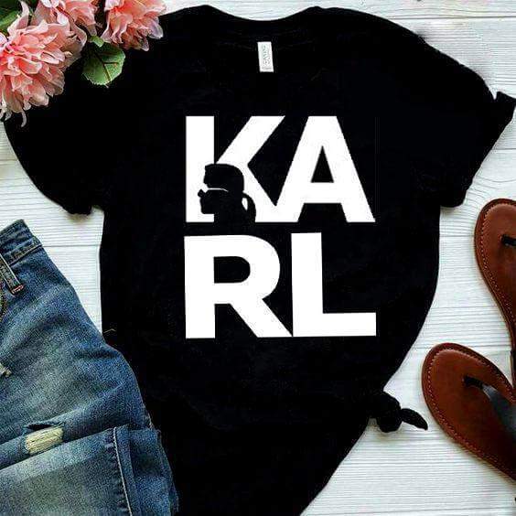 Дамска тениска Karl`s head dtg https://satmoda.com/products/дамска-тениска-karl-s-head Дамска Тениска с обло деколте и свободна кройка. Материята на тениската е изключително мека и осигурява максимален комфорт през летните дни. Състав: 100% памук