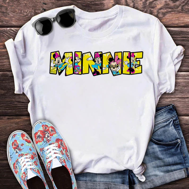 Дамска тениска Minnie Inscription  https://satmoda.com/products/дамска-тениска-minnie-inscription  Ефектна дамска тениска с обло деколте и свободна кройка. Осигурява максимален комфорт през летните дни.Съчетава се добре както с дънки, така и със спортен екип.